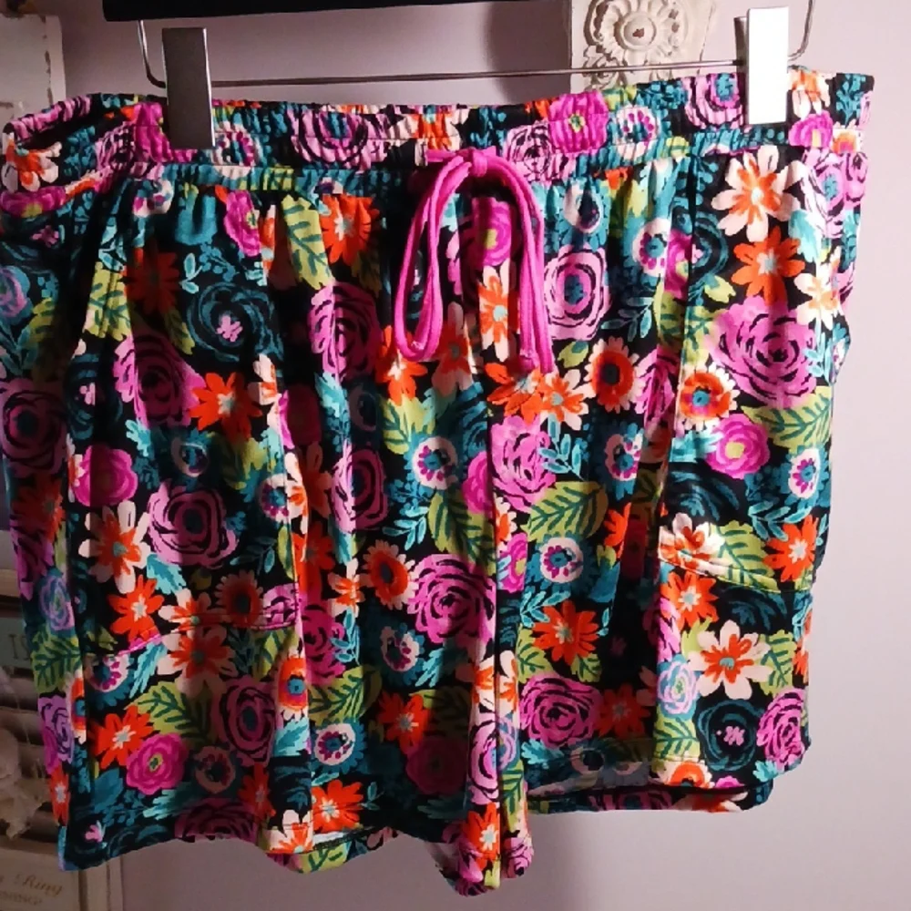 Gorgeous! Cuddl Duds Multicolor Flower Design Pajama Short Set XL 💐🌺🌷🪻🌼 - Picture 5 of 14